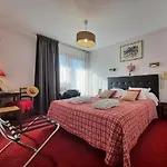 Les Triolets Szálloda 2*