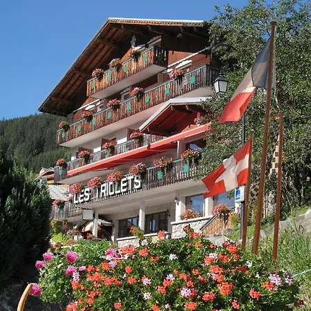 Les Triolets 2*