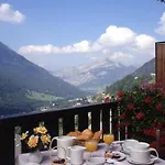 Les Triolets 호텔 Châtel