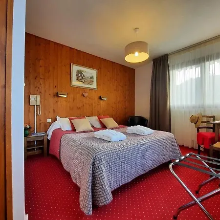 Les Triolets Hotel 2*